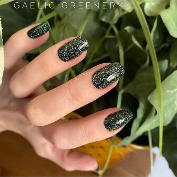 Color Street Nail Polish Strips Gaelic Greenery - Picture 1 of 2
